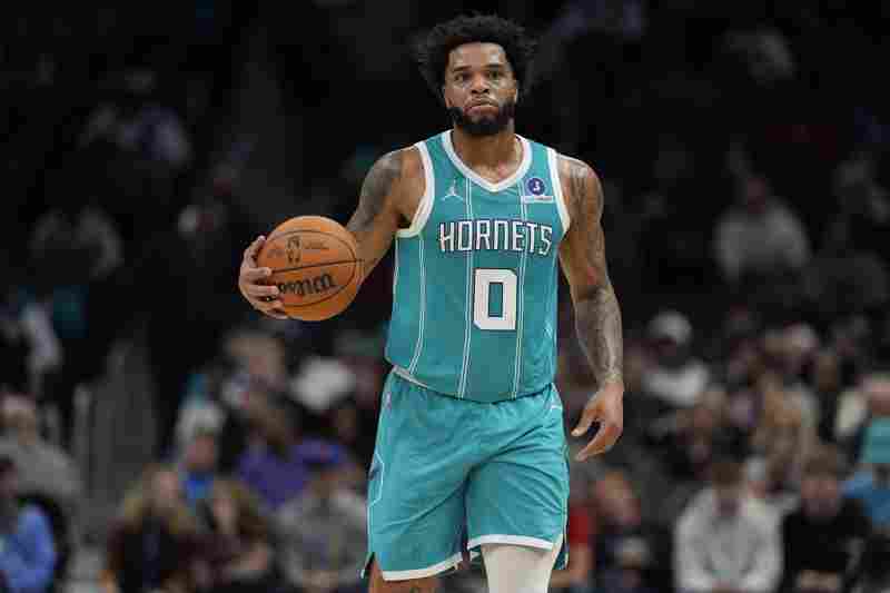 挺頑強!布里奇斯三分命中 黃蜂1分鐘完成8-0追到10分打停湖人