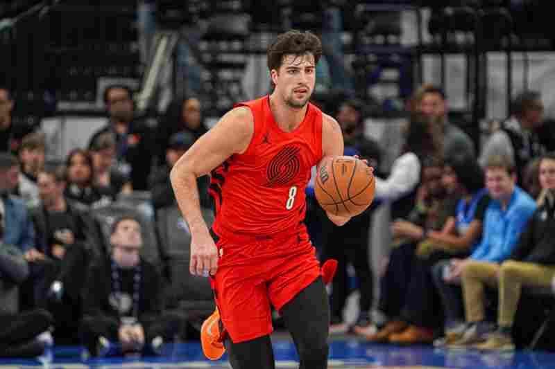 投得很準！阿夫迪亞半場8中5&4記三分拿到15分3板2助1帽 次節11分