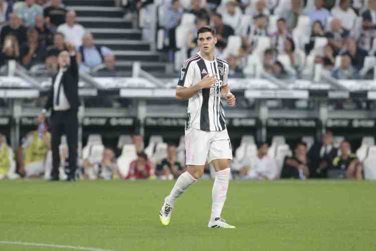 意媒：斯帕萊蒂對阿季奇的表現(xiàn)感到憤怒，不得不在半場就將他換下