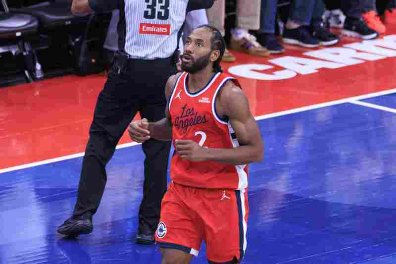 挺拼了!小卡上半場8中3得11分2板1助2斷 罰球5中5