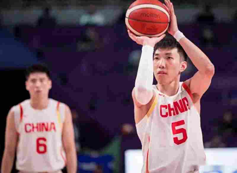 男籃半場潰敗韓國!程帥澎+三寧+2內死頂,三分12中1,防守太糟糕