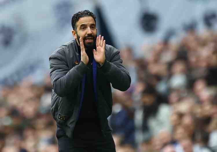 被西漢姆逼平!記者:阿莫林主場連換4個防守球員,讓人無法接受